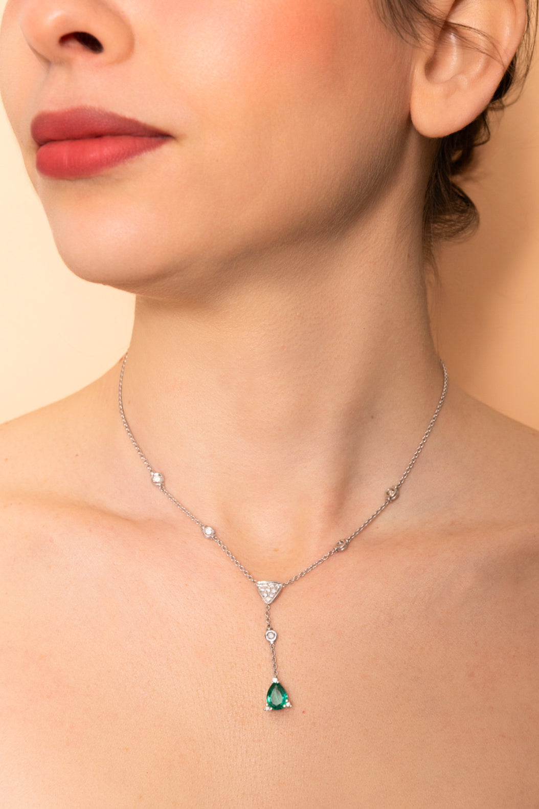 Gargantilla Corbatero de Esmeralda y Diamantes