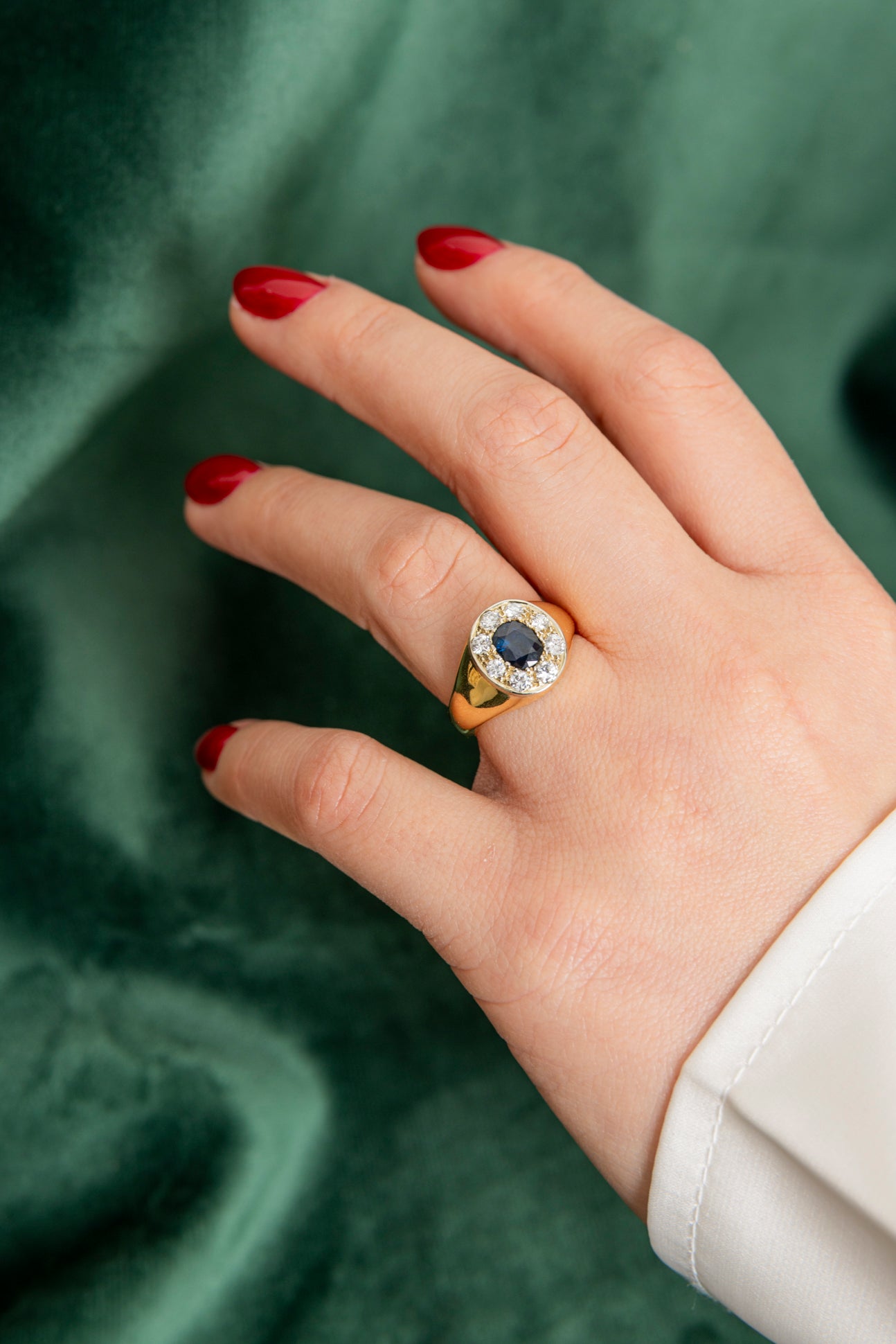 Sello Vintage de Zafiro y Diamantes