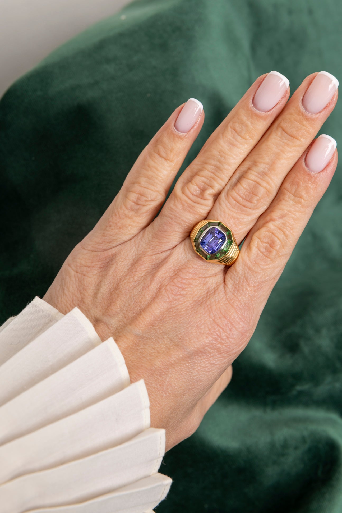 Sortija Vintage de Tanzanita y Tsavorita