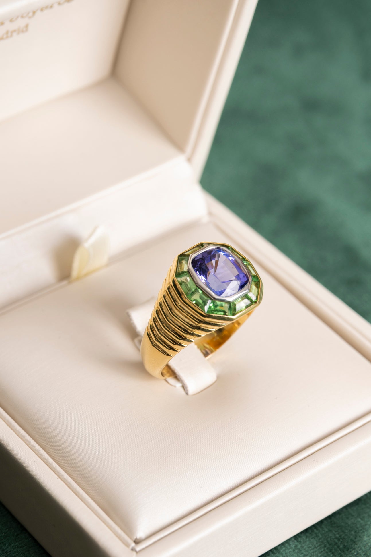 Sortija Vintage de Tanzanita y Tsavorita