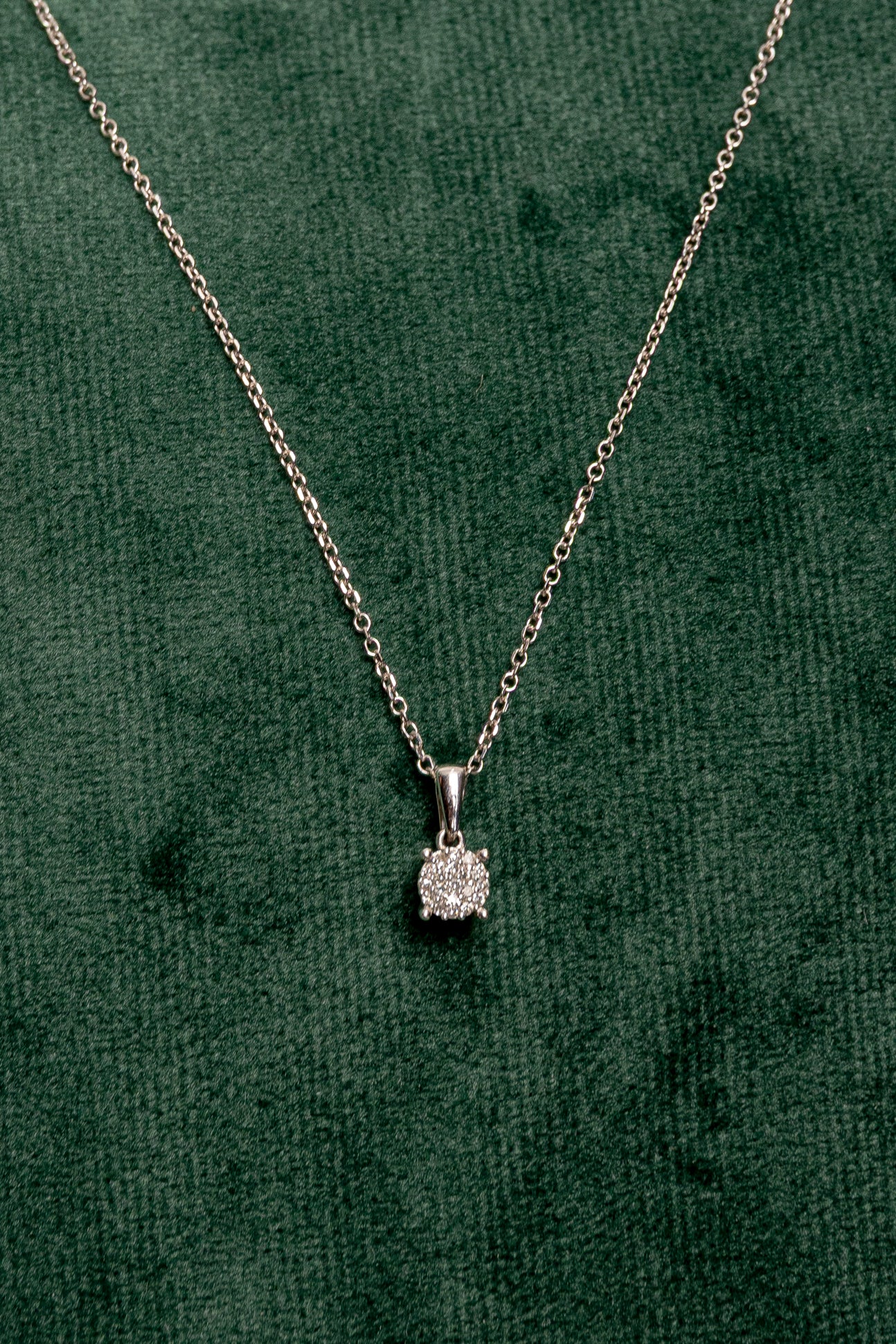Cadena con colgante de Diamantes
