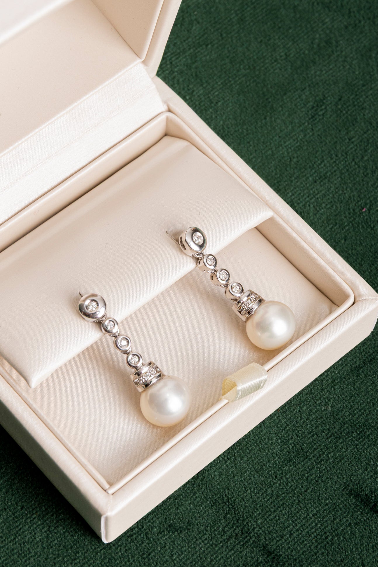 Pendientes largos de Diamantes y Perlas