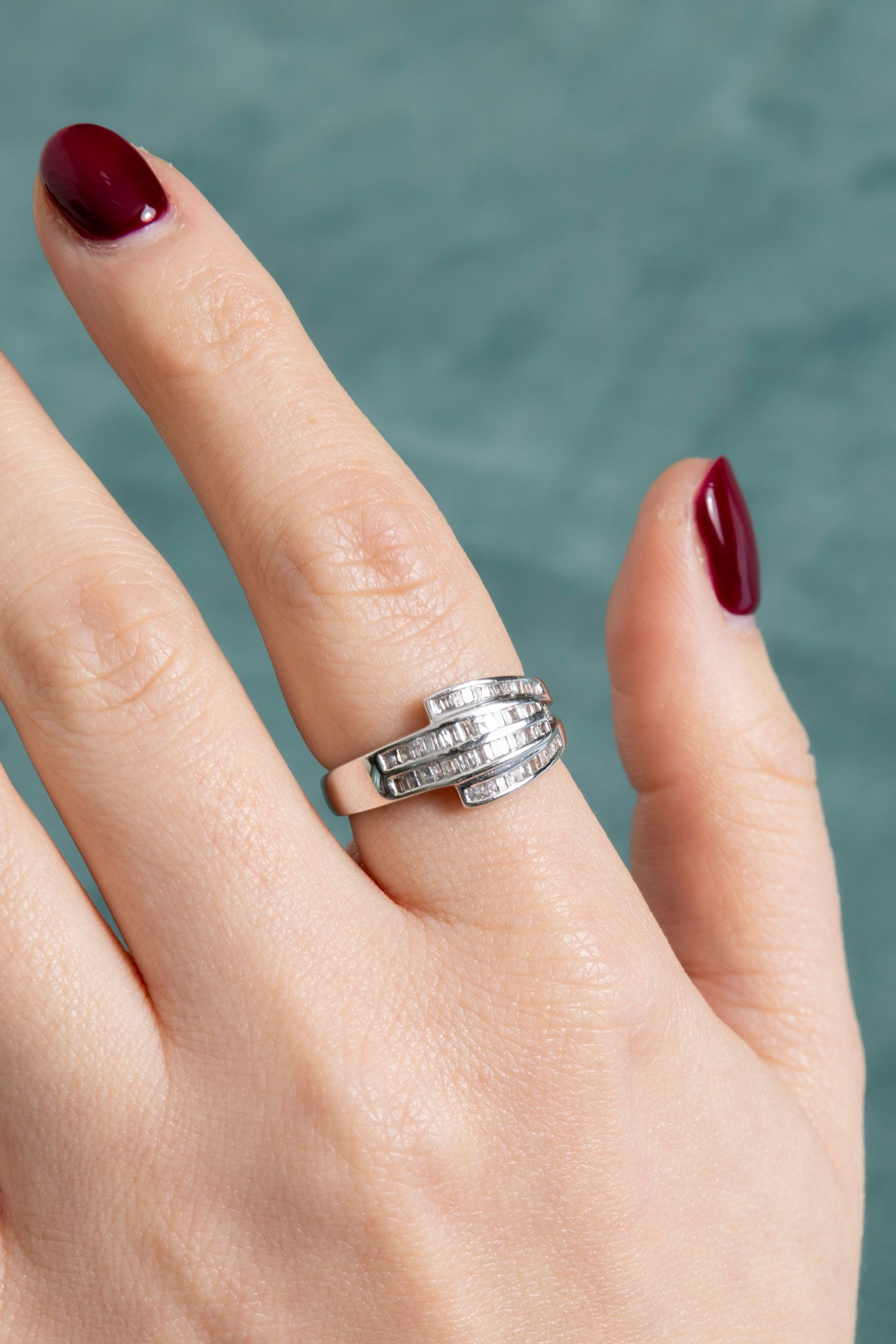 Sortija Cintillo Entrelazado de Diamantes