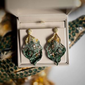 Pendientes Hoja de Diamantes y Tsavoritas.